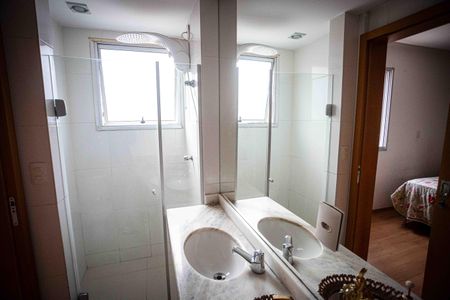 Apartamento à venda com 78m², 2 quartos e 2 vagas Apartamento à venda com 78m², 2 quartos e 2 vagasSuite