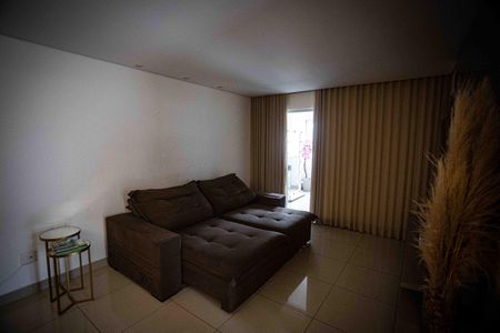 Apartamento à venda com 78m², 2 quartos e 2 vagas Apartamento à venda com 78m², 2 quartos e 2 vagasSala