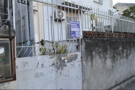 Apartamento à venda com 77m², 2 quartos e sem vagaFachada + Placa