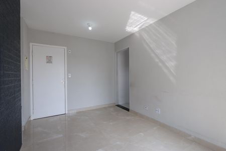 Sala de apartamento para alugar com 2 quartos, 47m² em Vila Antonieta, São Paulo