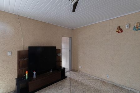 Casa à venda com 91m², 3 quartos e 2 vagasSala