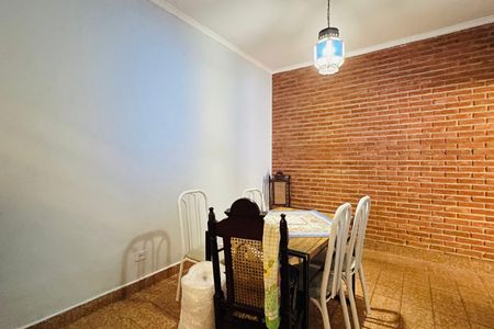 Casa para alugar com 228m², 4 quartos e 6 vagas Casa para alugar com 228m², 4 quartos e 6 vagasCopa