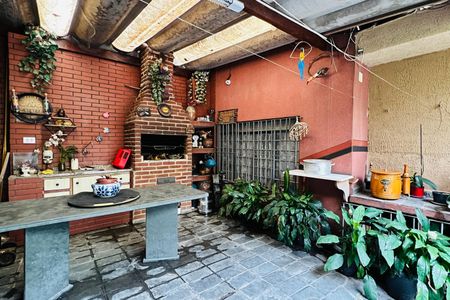 Casa para alugar com 228m², 4 quartos e 6 vagas Casa para alugar com 228m², 4 quartos e 6 vagasÁrea Gourmet