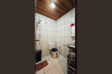 Casa para alugar com 228m², 4 quartos e 6 vagas Casa para alugar com 228m², 4 quartos e 6 vagasBanheiro de Serviço