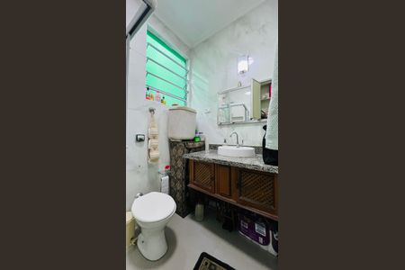 Casa para alugar com 228m², 4 quartos e 6 vagas Casa para alugar com 228m², 4 quartos e 6 vagasBanheiro