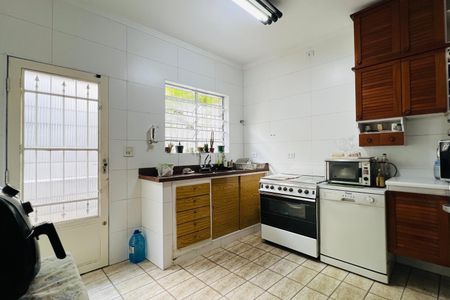 Casa para alugar com 228m², 4 quartos e 6 vagas Casa para alugar com 228m², 4 quartos e 6 vagasCozinha