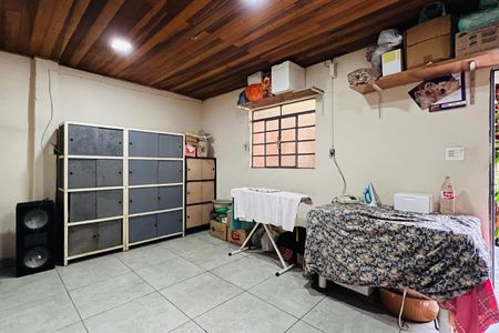 Casa para alugar com 228m², 4 quartos e 6 vagas Casa para alugar com 228m², 4 quartos e 6 vagasÁrea de Serviço