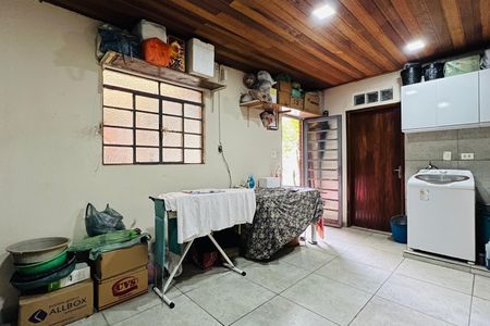 Casa para alugar com 228m², 4 quartos e 6 vagas Casa para alugar com 228m², 4 quartos e 6 vagasÁrea de Serviço