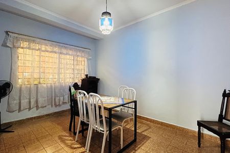 Casa para alugar com 228m², 4 quartos e 6 vagas Casa para alugar com 228m², 4 quartos e 6 vagasCopa