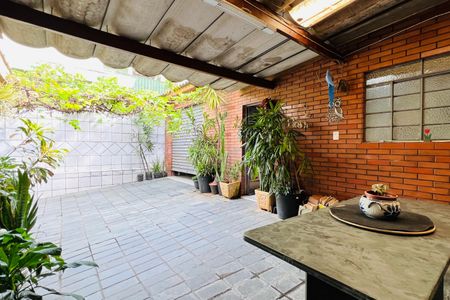 Casa para alugar com 228m², 4 quartos e 6 vagas Casa para alugar com 228m², 4 quartos e 6 vagasÁrea Gourmet