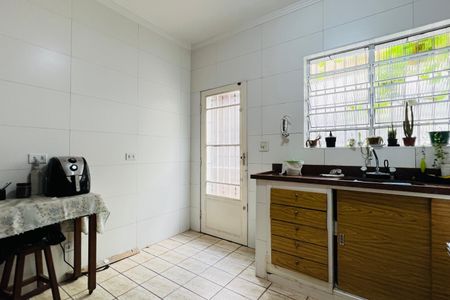 Casa para alugar com 228m², 4 quartos e 6 vagas Casa para alugar com 228m², 4 quartos e 6 vagasCozinha