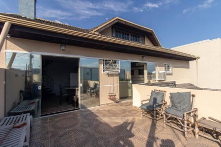 Casa para alugar com 126m², 3 quartos e 3 vagas Casa para alugar com 126m², 3 quartos e 3 vagasTerraço