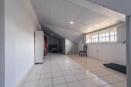Casa para alugar com 126m², 3 quartos e 3 vagas Casa para alugar com 126m², 3 quartos e 3 vagasQuarto 2