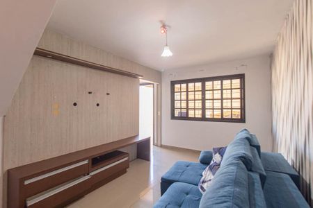 Casa para alugar com 126m², 3 quartos e 3 vagas Casa para alugar com 126m², 3 quartos e 3 vagasSala