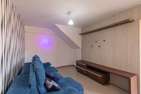 Casa para alugar com 126m², 3 quartos e 3 vagas Casa para alugar com 126m², 3 quartos e 3 vagasSala