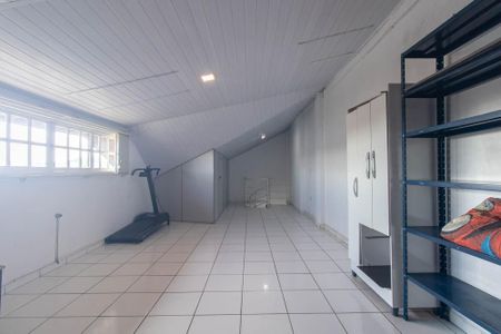 Casa para alugar com 126m², 3 quartos e 3 vagas Casa para alugar com 126m², 3 quartos e 3 vagasQuarto 2