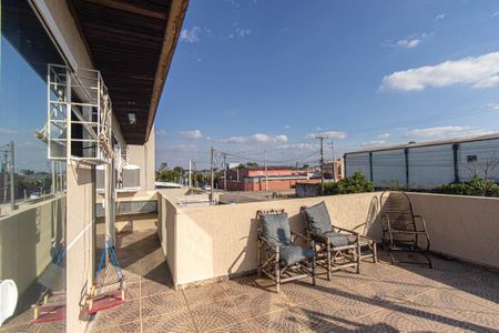 Casa para alugar com 126m², 3 quartos e 3 vagas Casa para alugar com 126m², 3 quartos e 3 vagasTerraço