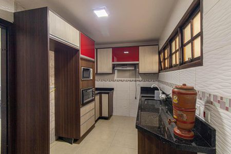 Casa para alugar com 126m², 3 quartos e 3 vagas Casa para alugar com 126m², 3 quartos e 3 vagasCozinha