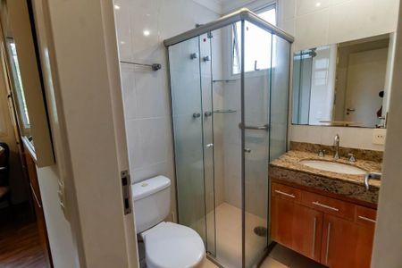 Apartamento à venda com 190m², 4 quartos e 4 vagas Apartamento à venda com 190m², 4 quartos e 4 vagasBanheiro da Suíte 2