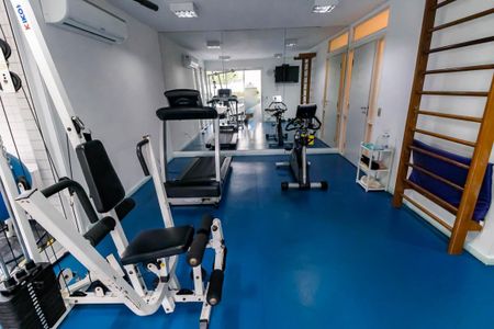 Apartamento à venda com 190m², 4 quartos e 4 vagas Apartamento à venda com 190m², 4 quartos e 4 vagasÁrea comum - Academia
