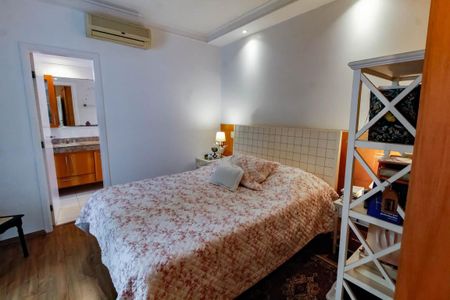 Apartamento à venda com 190m², 4 quartos e 4 vagas Apartamento à venda com 190m², 4 quartos e 4 vagasSuíte 3