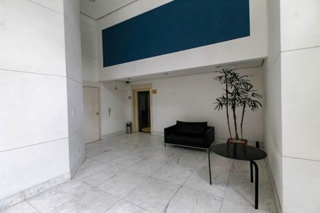 Apartamento à venda com 190m², 4 quartos e 4 vagas Apartamento à venda com 190m², 4 quartos e 4 vagasHall de entrada