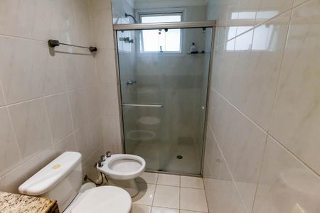 Apartamento à venda com 190m², 4 quartos e 4 vagas Apartamento à venda com 190m², 4 quartos e 4 vagasBanheiro da Suíte 1