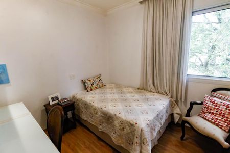 Apartamento à venda com 190m², 4 quartos e 4 vagas Apartamento à venda com 190m², 4 quartos e 4 vagasSuíte 2