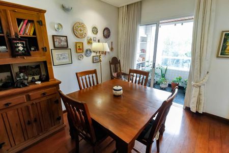 Apartamento à venda com 190m², 4 quartos e 4 vagas Apartamento à venda com 190m², 4 quartos e 4 vagasCopa