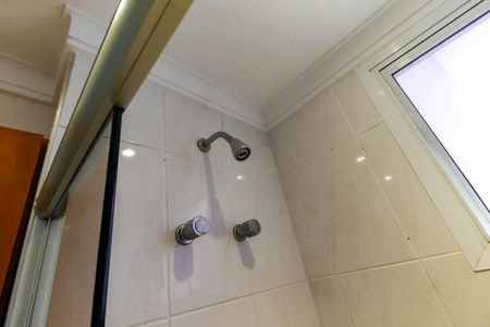 Apartamento à venda com 190m², 4 quartos e 4 vagas Apartamento à venda com 190m², 4 quartos e 4 vagasBanheiro da Suíte 3 - chuveiro