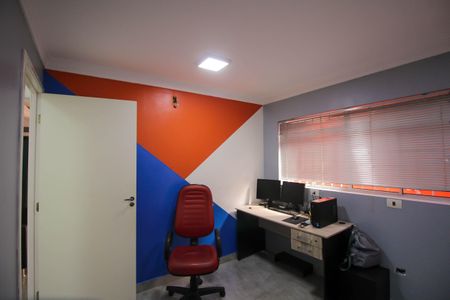 Casa à venda com 250m², 5 quartos e 2 vagas Casa à venda com 250m², 5 quartos e 2 vagasQuarto 2