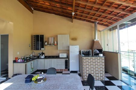 Casa à venda com 250m², 5 quartos e 2 vagas Casa à venda com 250m², 5 quartos e 2 vagasCozinha