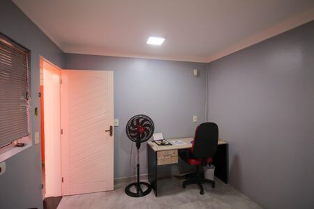 Casa à venda com 250m², 5 quartos e 2 vagas Casa à venda com 250m², 5 quartos e 2 vagasQuarto 2