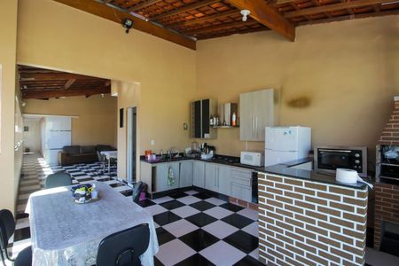 Casa à venda com 250m², 5 quartos e 2 vagas Casa à venda com 250m², 5 quartos e 2 vagasCozinha