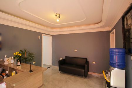 Casa à venda com 250m², 5 quartos e 2 vagas Casa à venda com 250m², 5 quartos e 2 vagasSala