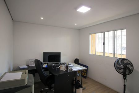 Casa à venda com 250m², 5 quartos e 2 vagas Casa à venda com 250m², 5 quartos e 2 vagasQuarto 5