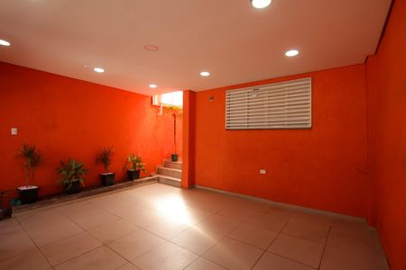 Casa à venda com 250m², 5 quartos e 2 vagas Casa à venda com 250m², 5 quartos e 2 vagasGaragem