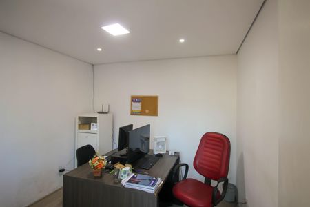 Casa à venda com 250m², 5 quartos e 2 vagas Casa à venda com 250m², 5 quartos e 2 vagasQuarto 4