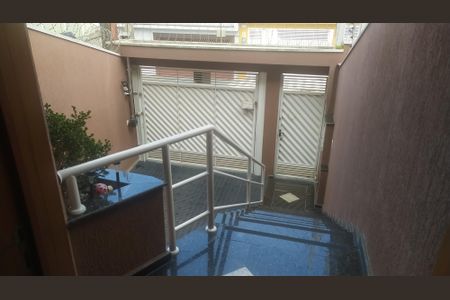 Casa à venda com 302m², 4 quartos e 7 vagasEntrada