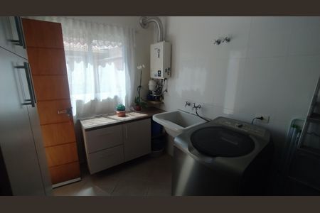 Casa à venda com 302m², 4 quartos e 7 vagasÁrea de Serviço