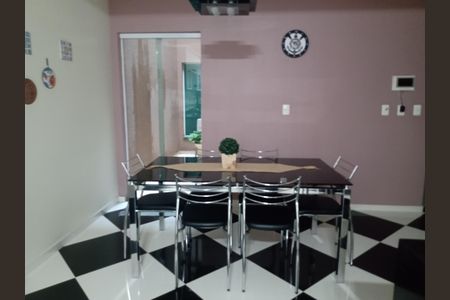 Casa à venda com 302m², 4 quartos e 7 vagasCozinha