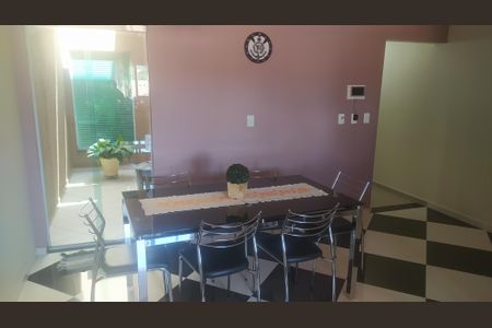 Casa à venda com 302m², 4 quartos e 7 vagasCozinha