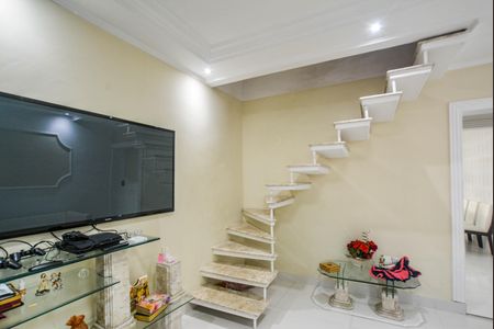 Casa para alugar com 160m², 3 quartos e 2 vagasSala
