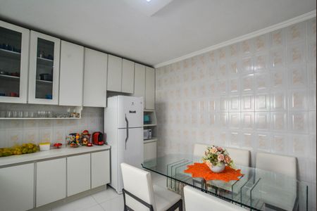Casa para alugar com 160m², 3 quartos e 2 vagasCozinha