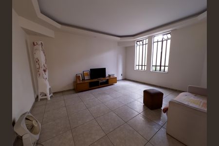 Casa à venda com 541m², 2 quartos e 4 vagasSala