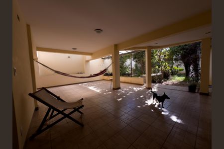 Casa à venda com 541m², 2 quartos e 4 vagasSala