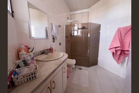 Casa à venda com 541m², 2 quartos e 4 vagasBanheiro da Suíte