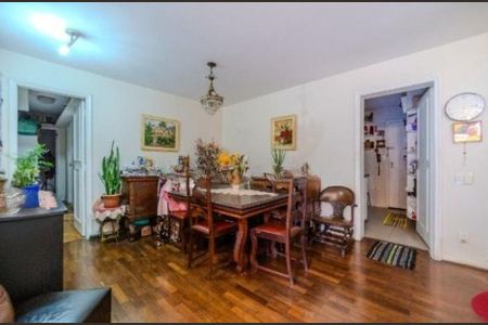 Apartamento à venda com 128m², 4 quartos e 1 vagaFoto 02