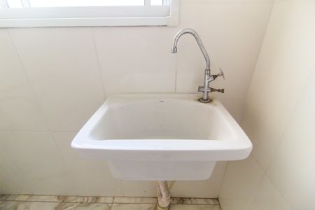 Apartamento para alugar com 48m², 2 quartos e 1 vaga Apartamento para alugar com 48m², 2 quartos e 1 vagaCozinha e Área de serviço