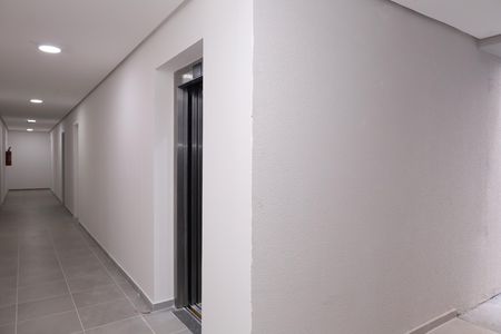 Apartamento à venda com 35m², 2 quartos e sem vagaÁrea comum - Saguão do andar